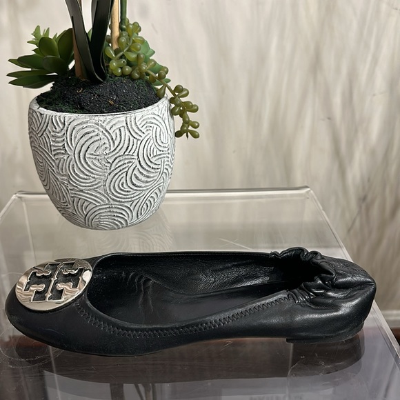 Tory Burch Minnie Travel Perfect Black & Silver Ballet Flats - Picture 8 of 13